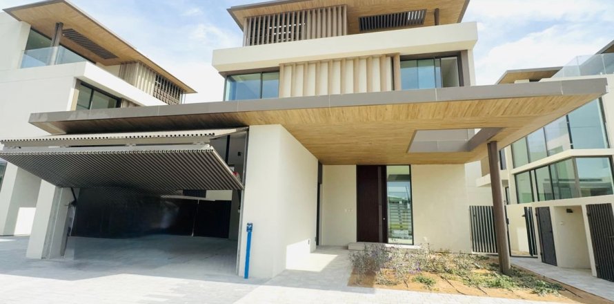 Villa en Dubai, 4 dormitorios, 416.3 m², № 77699
