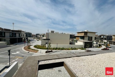 Villa en Dubai, 4 dormitorios, 416.3 m², № 77699 - foto 4