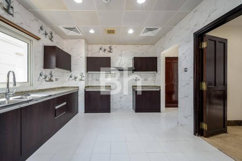Villa à Al Barsha, Dubai, 6 chambres, 1394 m², № 23466 - photo 10