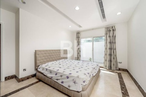 Villa à Al Barsha, Dubai, 6 chambres, 1394 m², № 23466 - photo 15