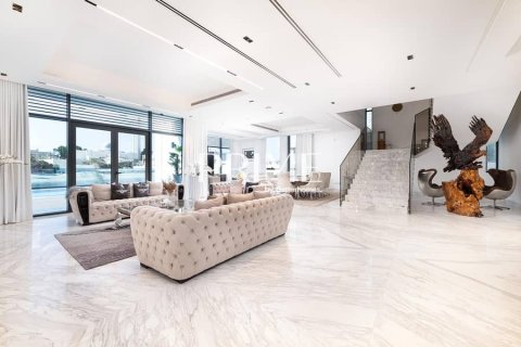 Villa en Palm Jumeirah, Dubai, 8 dormitorios, 883 m², № 21766 - foto 2