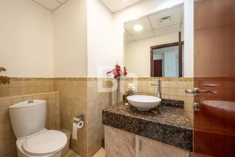 Купить квартиру в Джумейра Бич Резиденс, Дубай: 3 спальни, 176м², № 21761 - фото 9