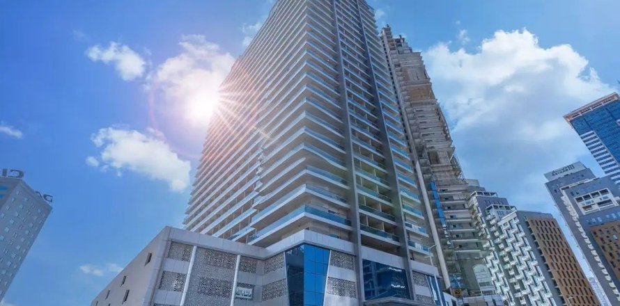 Квартира в Дубае, 4 спальни, 203м², № 120542