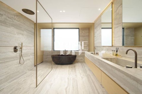 Villa in Jumeirah Islands, Dubai 5 bedrooms, 1056 sq.m. № 57708 - photo 12