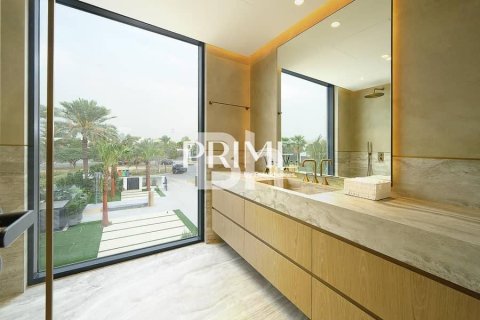 Villa in Jumeirah Islands, Dubai 5 bedrooms, 1056 sq.m. № 57708 - photo 7