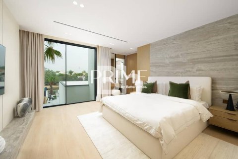 Villa in Jumeirah Islands, Dubai 5 bedrooms, 1056 sq.m. № 57708 - photo 5