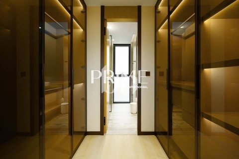 Villa in Jumeirah Islands, Dubai 5 bedrooms, 1056 sq.m. № 57708 - photo 13