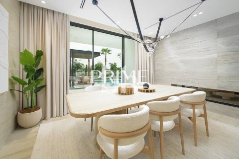 Villa in Jumeirah Islands, Dubai 5 bedrooms, 1056 sq.m. № 57708 - photo 19