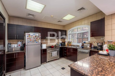 فيلا في Dubai Sports City, دبي 3 غرف نوم, 271 م² رقم 22095 - صورة 5