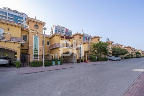 فيلا في Dubai Sports City, دبي 3 غرف نوم, 271 م² رقم 22095 - صورة 19