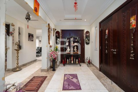 Adosado en The Lakes, Dubai, 5 dormitorios, 644 m², № 22099 - foto 4