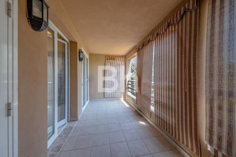 Adosado en The Lakes, Dubai, 5 dormitorios, 644 m², № 22099 - foto 16