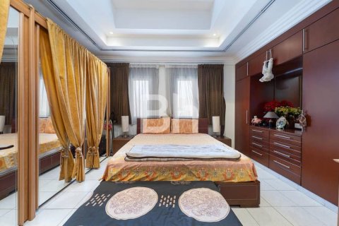 Adosado en The Lakes, Dubai, 5 dormitorios, 644 m², № 22099 - foto 14