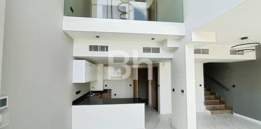 Таунхаус в Dubai Land, Дубай, 2 спальни, 104м², № 22100