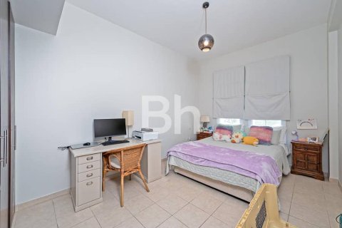 Снять в аренду виллу в Арабиан Ранчес, Дубай: 3 спальни, 235м², № 23317 - фото 5
