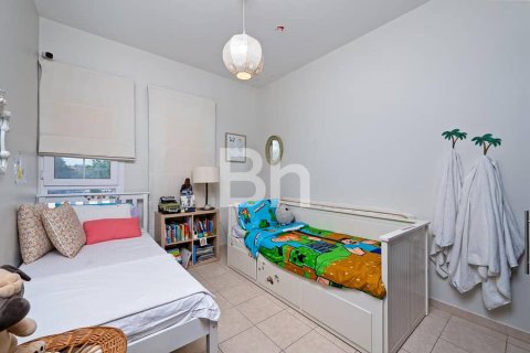 Снять в аренду виллу в Арабиан Ранчес, Дубай: 3 спальни, 235м², № 23317 - фото 6