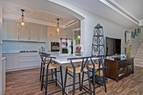 Снять в аренду виллу в Арабиан Ранчес, Дубай: 3 спальни, 235м², № 23317 - фото 20