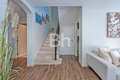 Снять в аренду виллу в Арабиан Ранчес, Дубай: 3 спальни, 235м², № 23317 - фото 13