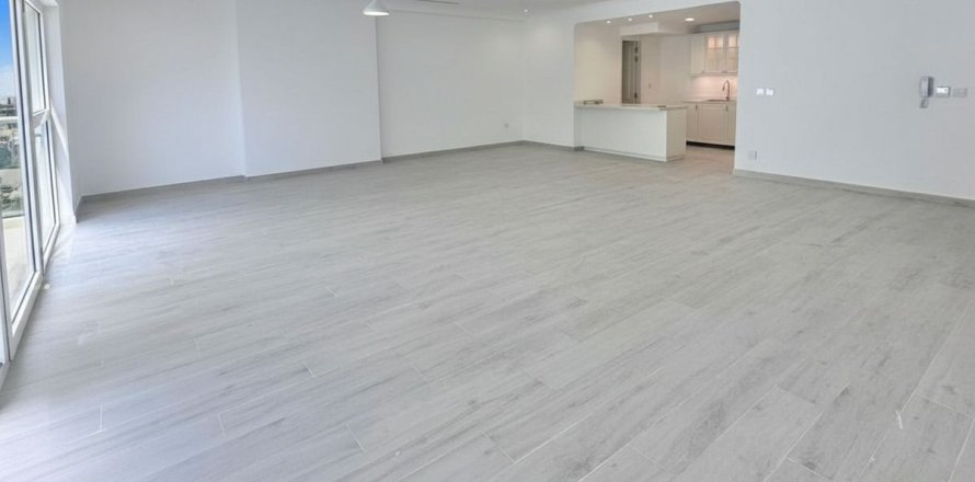 Apartment in Dubai 3 bedrooms, 187.6 sq.m. № 53289
