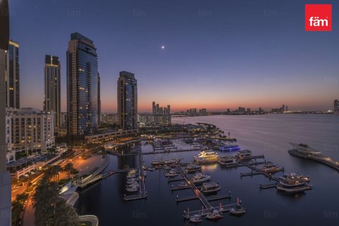 Apartment in Dubai 3 bedrooms, 197.3 sq.m. № 71890 - photo 14