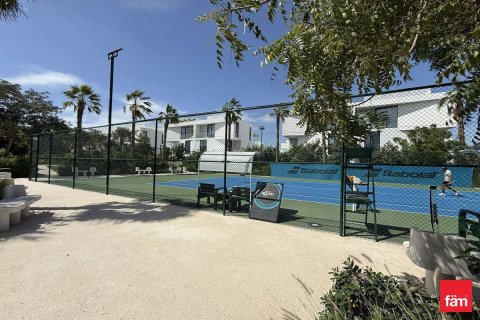 Villa in Al Barari, Dubai 4 bedrooms, 220 sq.m. № 111424 - photo 5