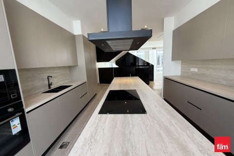 Villa in Al Barari, Dubai 4 bedrooms, 220 sq.m. № 111424 - photo 21
