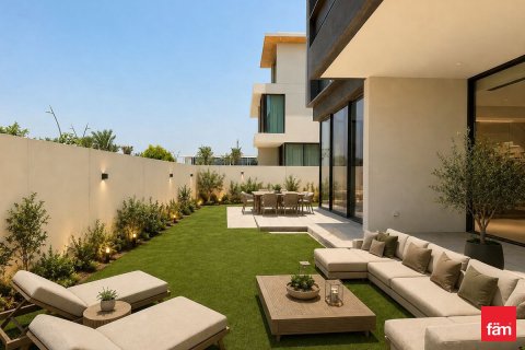 Villa in Dubai 5 bedrooms, 777.9 sq.m. № 114058 - photo 7