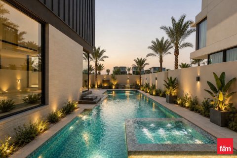 Villa in Dubai 5 bedrooms, 777.9 sq.m. № 114058 - photo 3