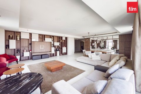 Apartment in Downtown Dubai (Downtown Burj Dubai), Dubai 2 bedrooms, 151.2 sq.m. № 47946 - photo 2
