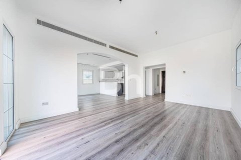 Villa à Jumeirah Village Triangle, Dubai, 2 chambres, 250 m², № 21929 - photo 6