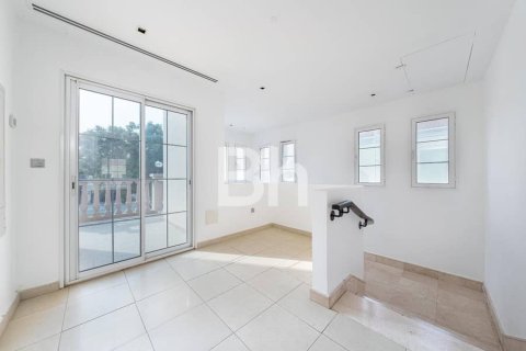 Villa à Jumeirah Village Triangle, Dubai, 2 chambres, 250 m², № 21929 - photo 10