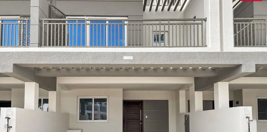 Maison de ville à Dubai, 4 chambres, 112.2 m², № 124377