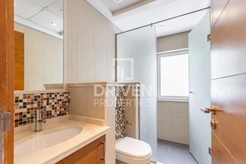 Villa en Jumeirah Park, Dubai, 4 dormitorios, 759.2 m², № 140375 - foto 22