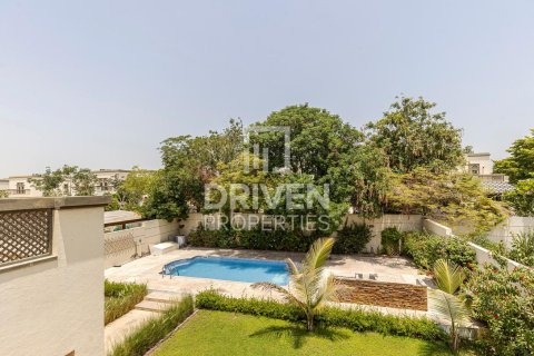 Villa en Jumeirah Park, Dubai, 4 dormitorios, 759.2 m², № 140375 - foto 28