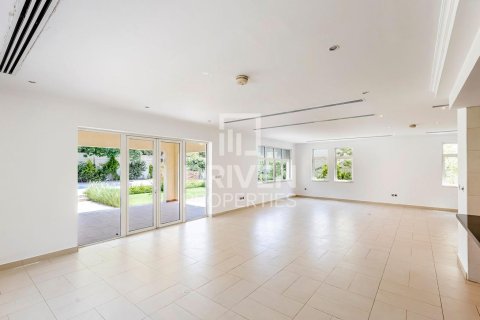 Villa en Jumeirah Park, Dubai, 4 dormitorios, 759.2 m², № 140375 - foto 4