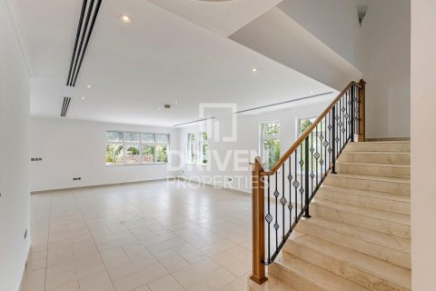 Villa en Jumeirah Park, Dubai, 4 dormitorios, 759.2 m², № 140375 - foto 7