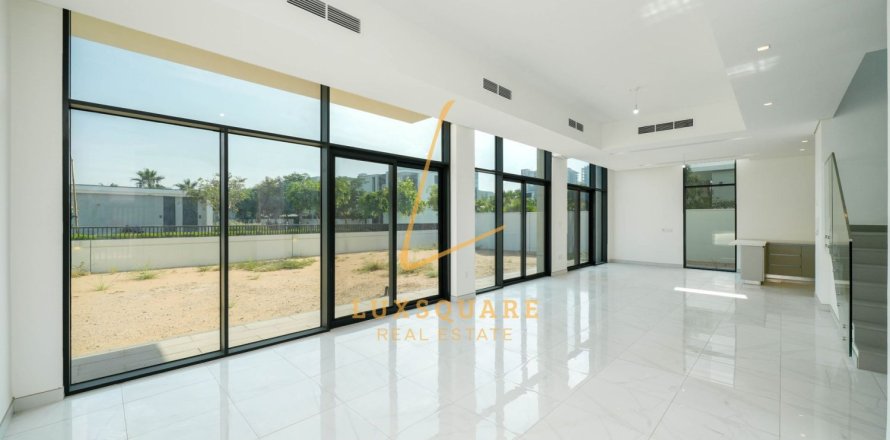Villa à Murooj Al Furjan, Al Furjan, Dubai, 5 chambres, 612 m², № 105634