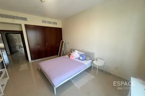 Adosado en Jumeirah Islands, Dubai, 4 dormitorios, 337 m², № 62178 - foto 5