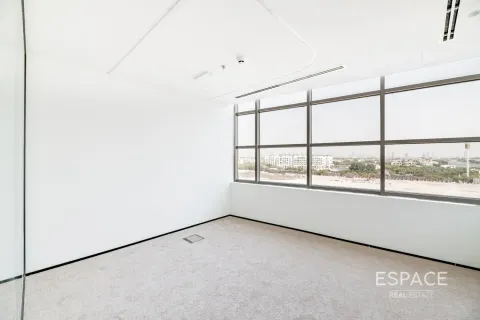 Oficina en Jumeirah Lake Towers, Dubai, 478 m², № 62190 - foto 7