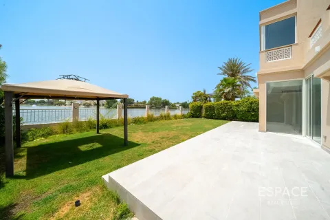 Villa en The Lakes, Dubai, 4 dormitorios, 327 m², № 62191 - foto 13