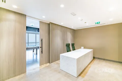 Oficina en Jumeirah Lake Towers, Dubai, 134 m², № 62177 - foto 8