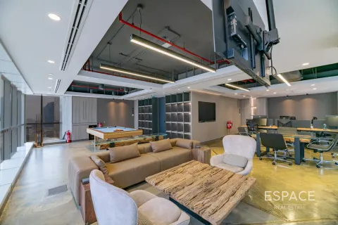 Oficina en Jumeirah Lake Towers, Dubai, 134 m², № 62177 - foto 9