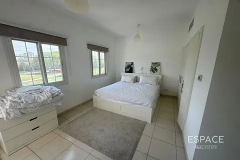 Villa en Springs 8, The Springs, Dubai, 2 dormitorios, 153 m², № 62176 - foto 9