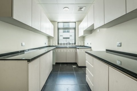 Снять в аренду таунхаус в Дубае: 3 спальни, 157.00607000м², № 12500 - фото 23