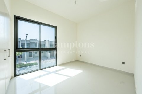 Снять в аренду таунхаус в Дубае: 3 спальни, 157.00607000м², № 12500 - фото 12