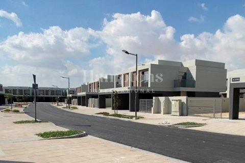 Снять в аренду виллу в Dubai South (Dubai World Central), Дубай: 3 спальни, 237.83168000м², № 12499 - фото 15
