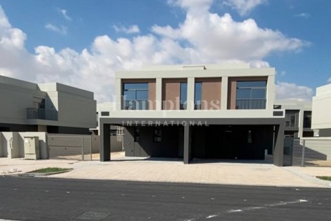 Снять в аренду виллу в Dubai South (Dubai World Central), Дубай: 3 спальни, 237.83168000м², № 12499 - фото 16