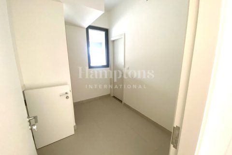 Снять в аренду виллу в Dubai South (Dubai World Central), Дубай: 3 спальни, 237.83168000м², № 12499 - фото 4