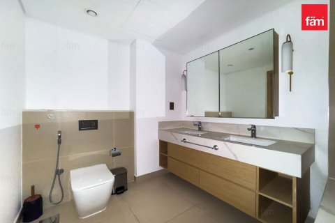 Apartment in Dubai 2 bedrooms, 102.4 sq.m. № 123164 - photo 16