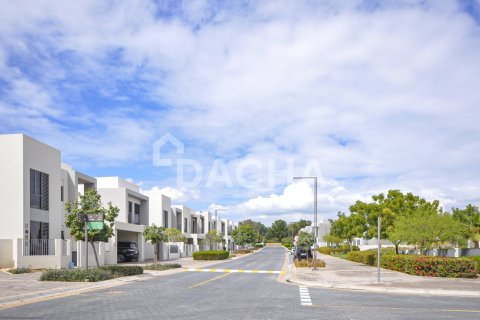 Villa in Sidra Villas, Dubai Hills Estate, Dubai 4 bedrooms, 328 sq.m. № 123169 - photo 17